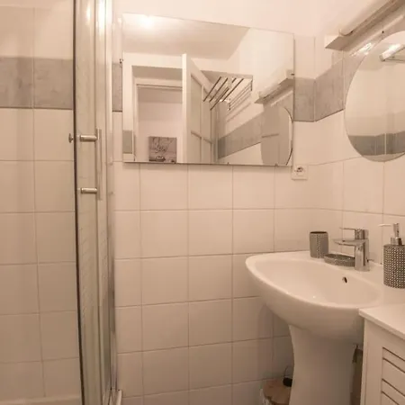 Le Botanica Apartment